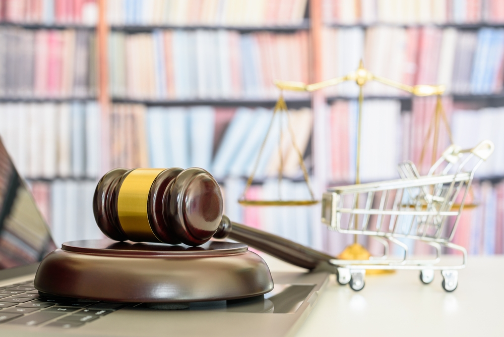 Legal gavel with shopping cart product liability