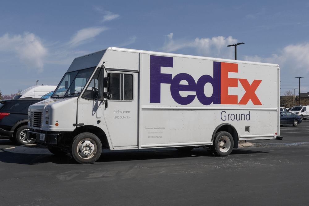 FedEx truck in parking lot before car accident in Miami